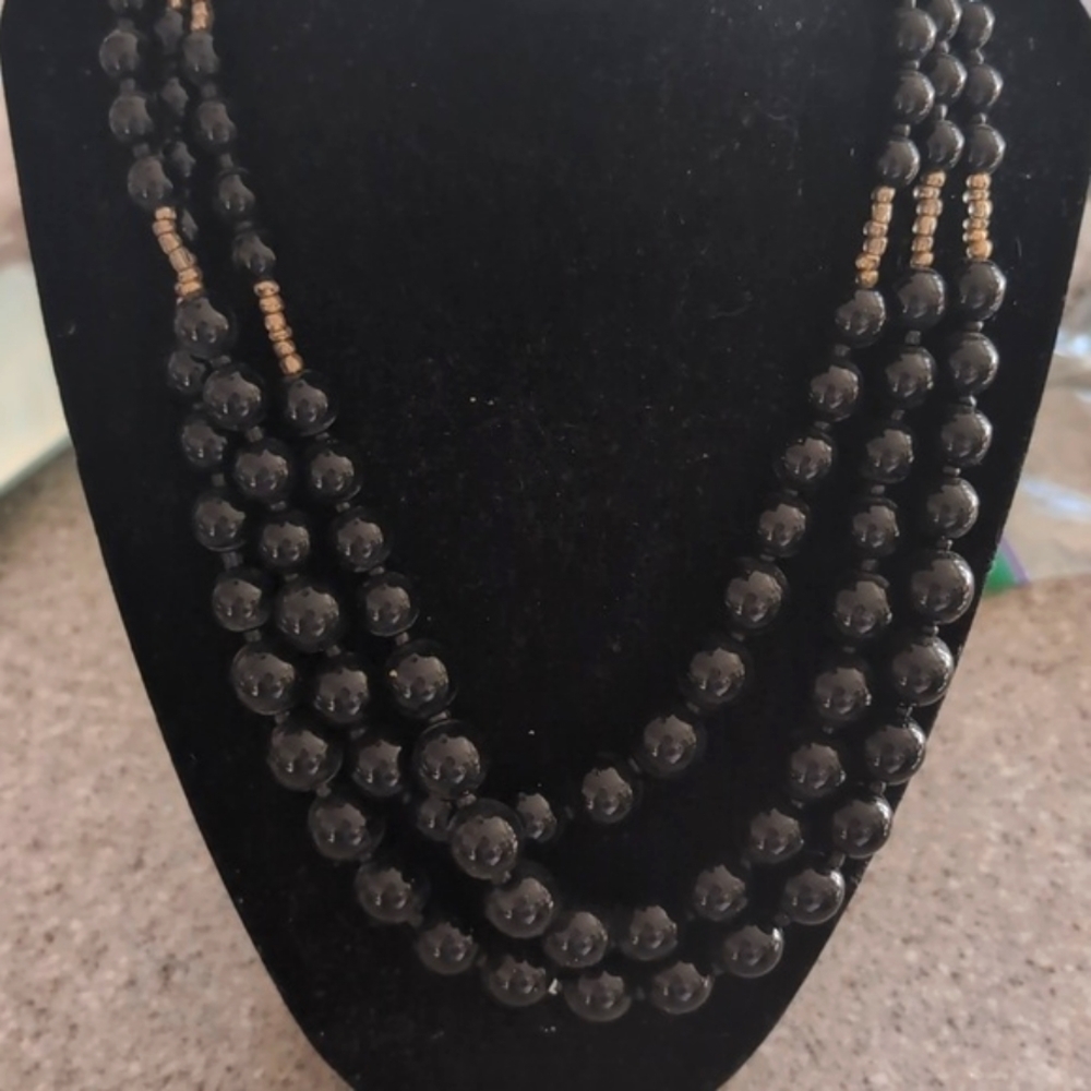Elegant 3-Row Black Bead Necklace sophisticated